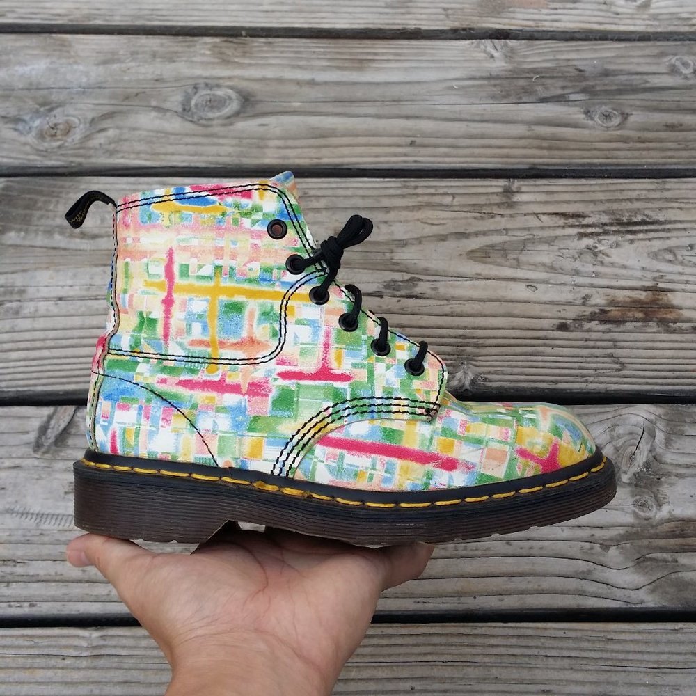 Vintage Women Dr Martens Made in England Multi Color Grid Boots Sneakers Shoes - Picture 1 of 10